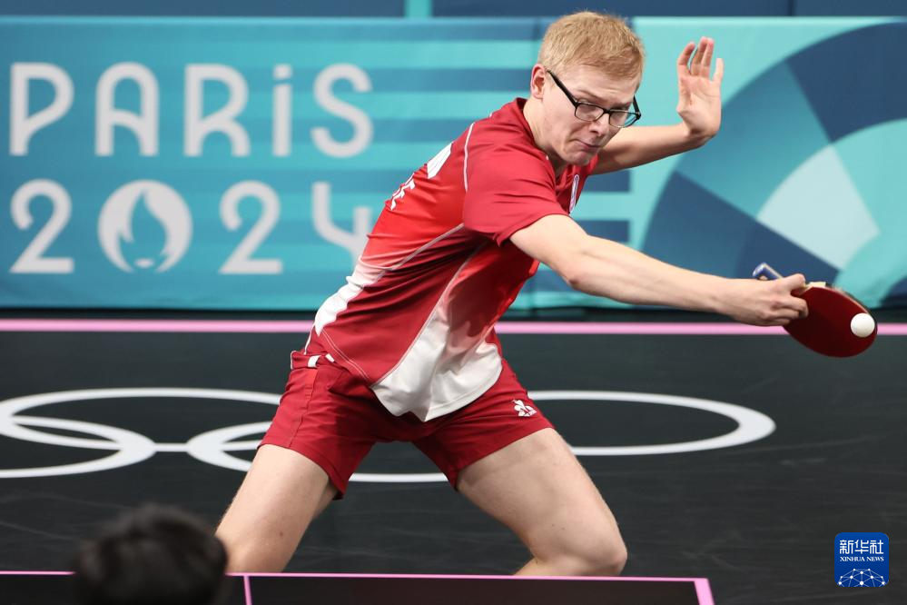 发球和进攻 发球和进攻