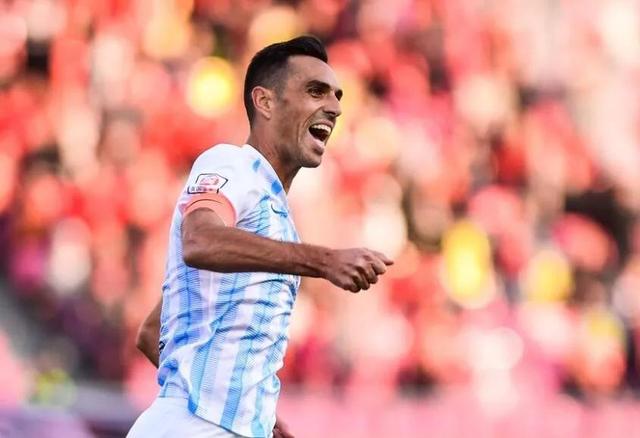 更像策略 更像策略